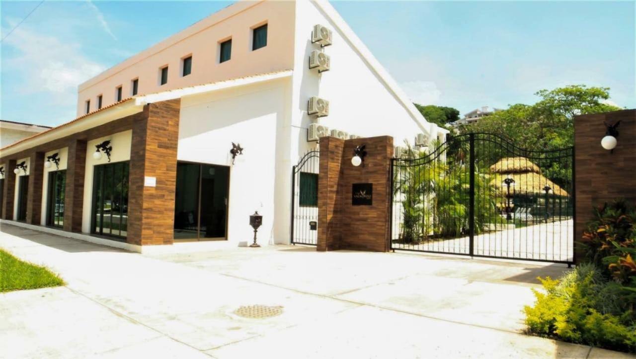 Hotel Suite Las Valkirias Crucecita  Exterior photo